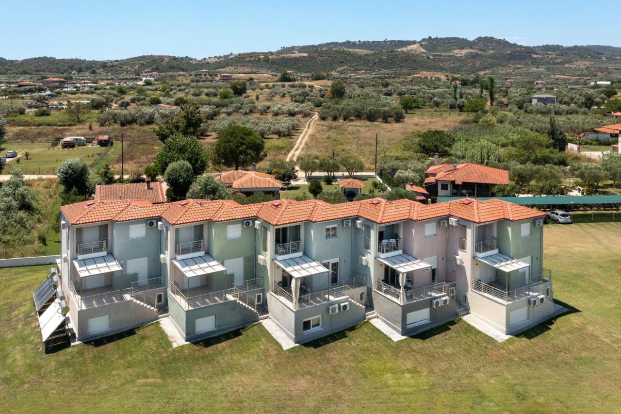 Palm Tree Maisonettes #Feelslikehome Ormos Panagias Exterior foto